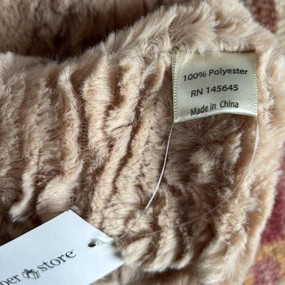 Mia & Tess Faux Fur Infinity Scarf Beige Creamy Soft NWT